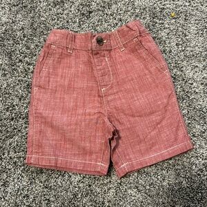 2T red shorts